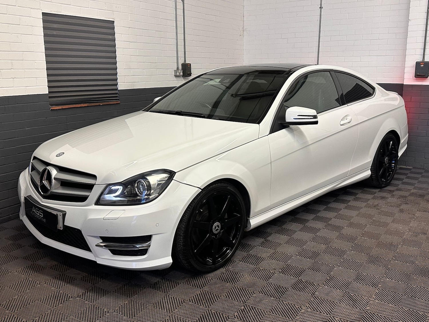 Used Mercedes-Benz C Class 2014 for sale - 77894055: Photo 11