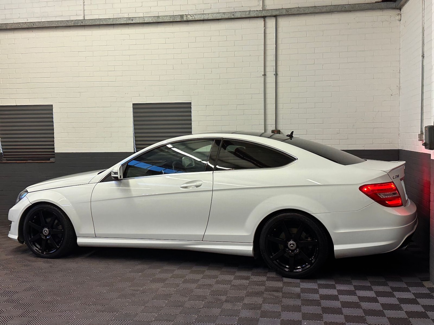 Used Mercedes-Benz C Class 2014 for sale - 77894055: Photo 5