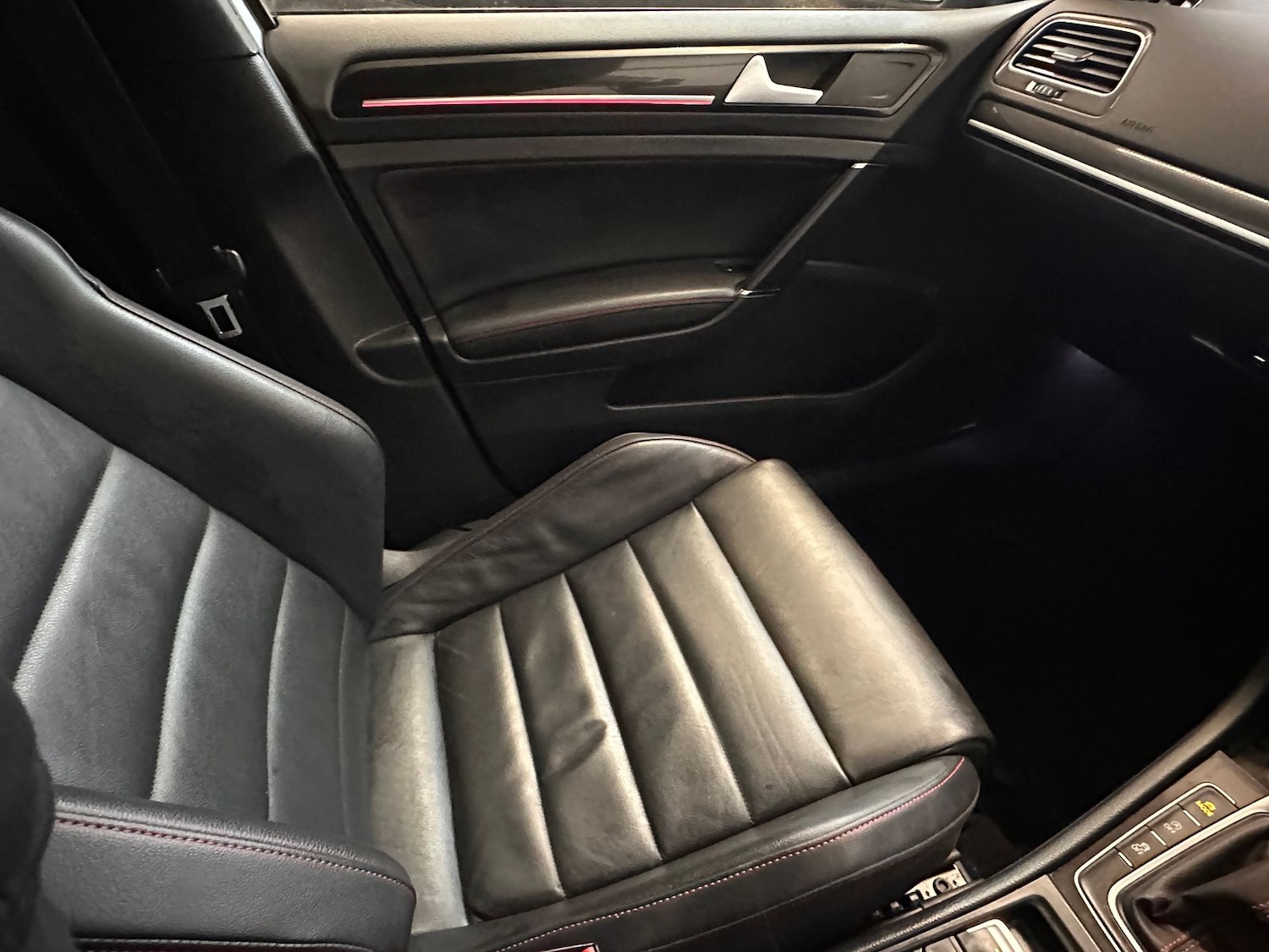 Used Volkswagen Golf 2016 for sale - 77307775: Photo 18