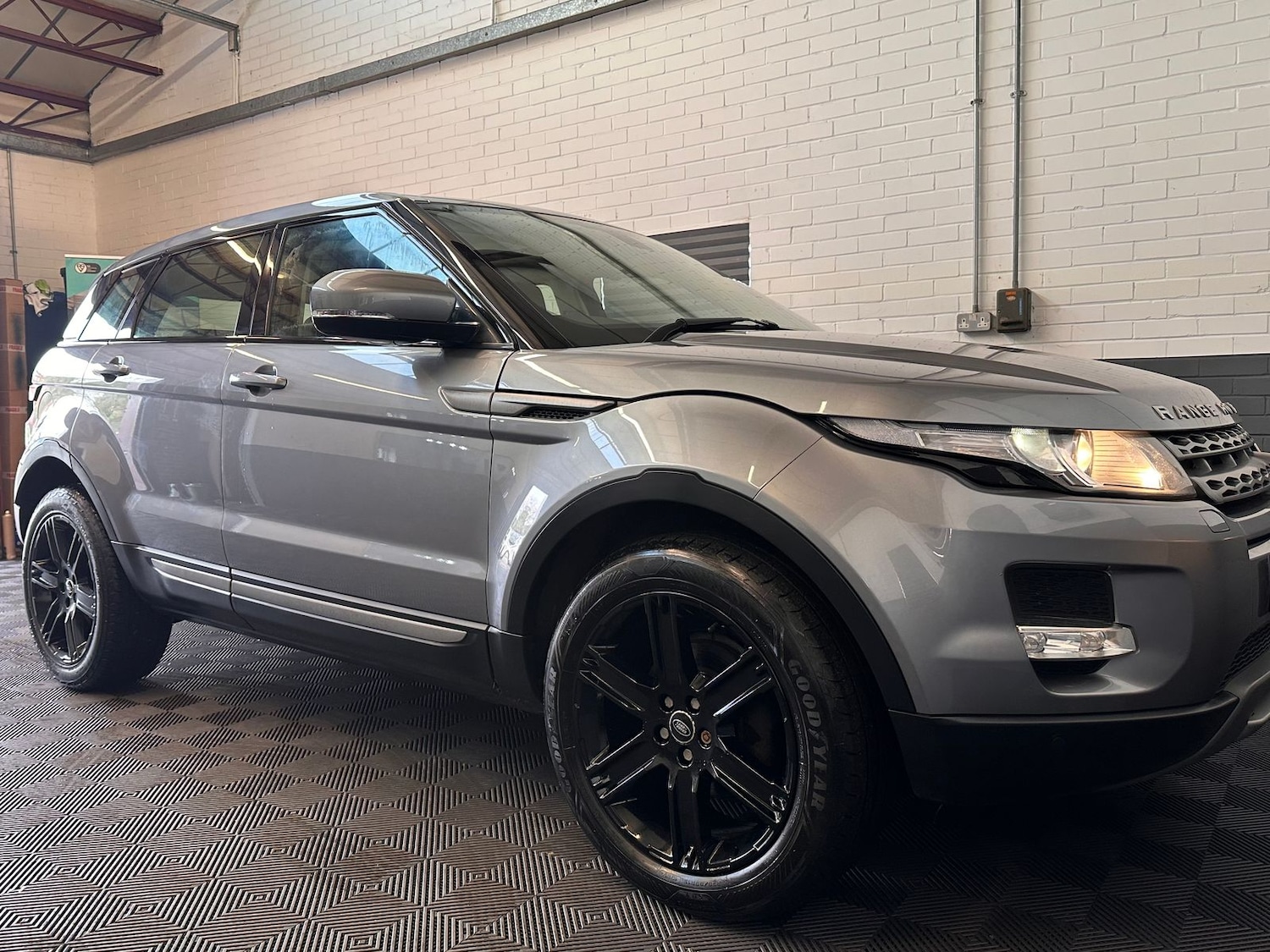 Used Land Rover Range Rover Evoque 2012 for sale - 77673962: Photo 14