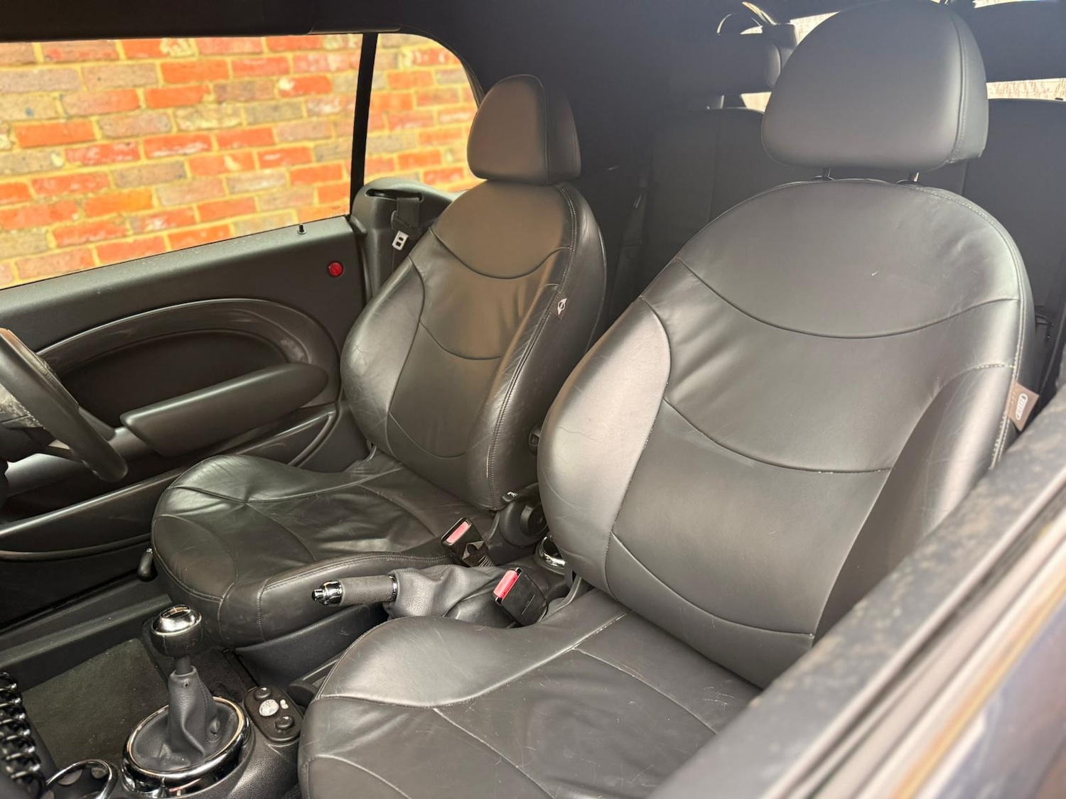 Used MINI Convertible 2005 for sale - 77537492: Photo 13