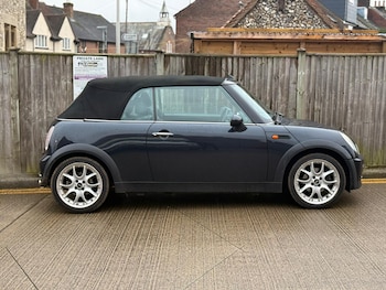 Used MINI Convertible 2005 for sale - 77537492: Photo