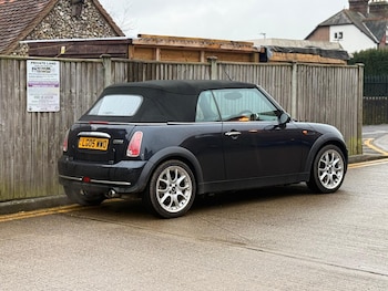 Used MINI Convertible 2005 for sale - 77537492: Photo
