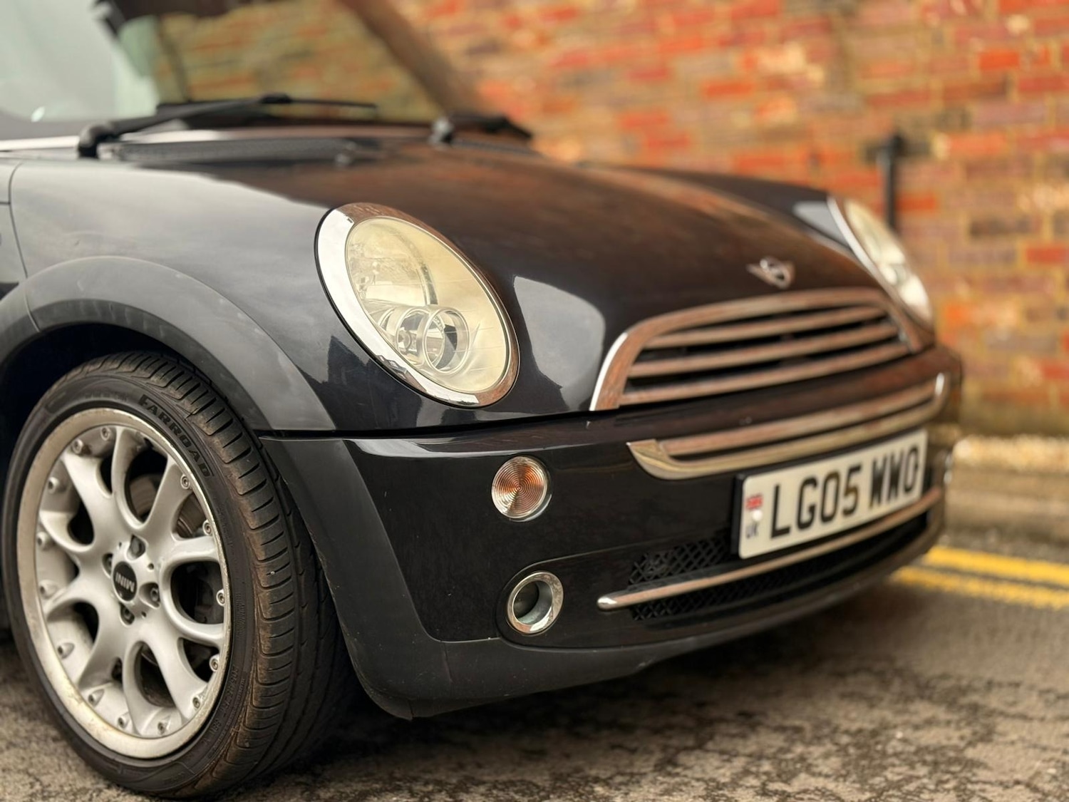 Used MINI Convertible 2005 for sale - 77537492: Photo 8