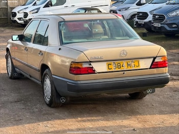 Used Mercedes-Benz E Class 1985 for sale - 77618848: Photo