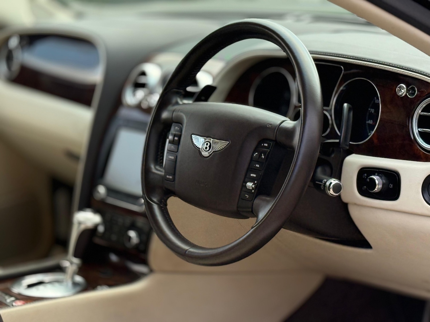 Used Bentley Flying Spur 2023 for sale - 76380394: Photo 10