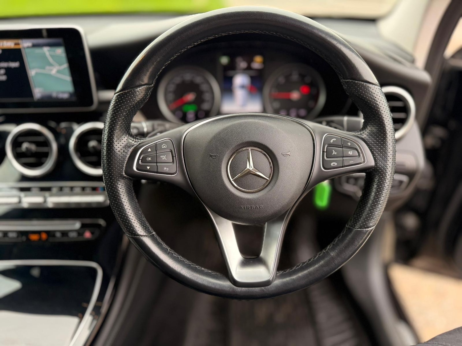 Used Mercedes-Benz GLC 2018 for sale - 76380380: Photo 11