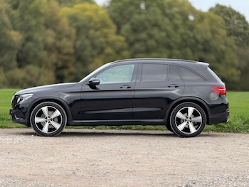 Used Mercedes-Benz GLC 2018 for sale - 76380380: Photo