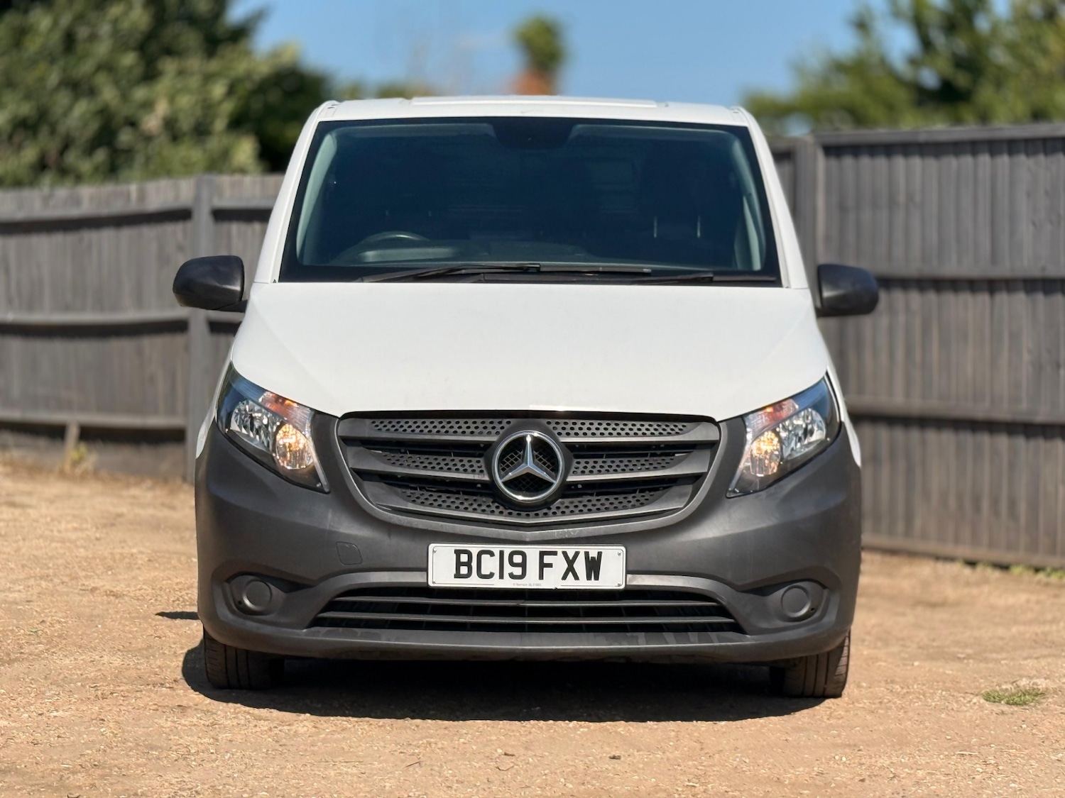 Used Mercedes-Benz Vito 2019 for sale - 77618919: Photo 2