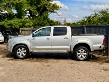 Used Toyota Hilux 2010 for sale - 74540315: Photo