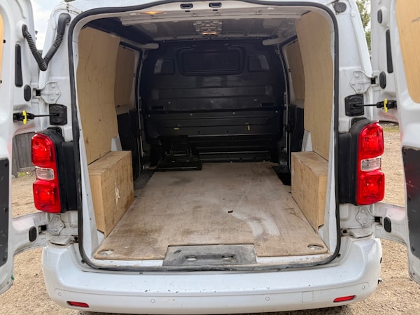 Used Citroen Dispatch 2023 for sale - 75617443: Photo 20
