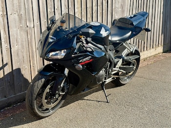 Used Honda CBR 2006 for sale - bike-78945335: Photo