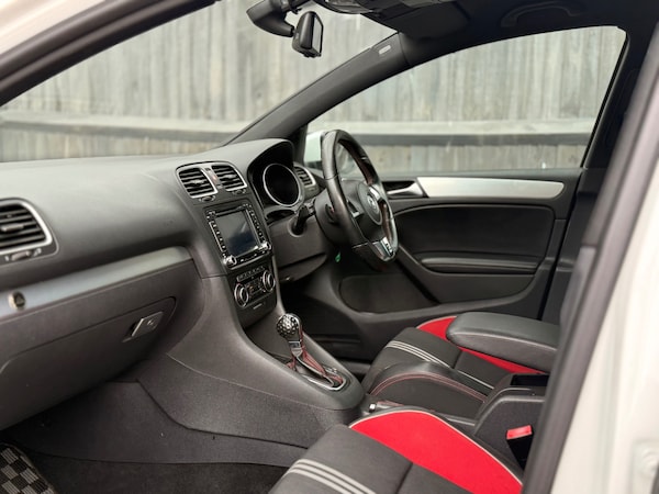 Used Volkswagen Golf 2011 for sale - 75282665: Photo 15