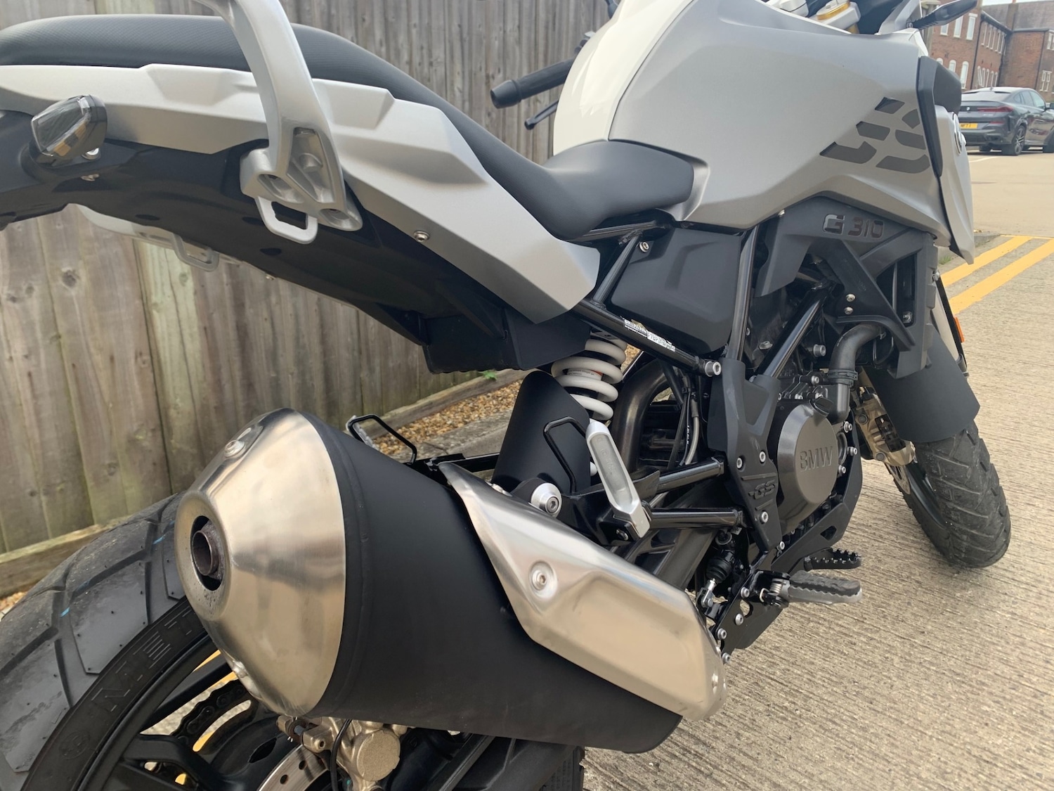 BMW G310