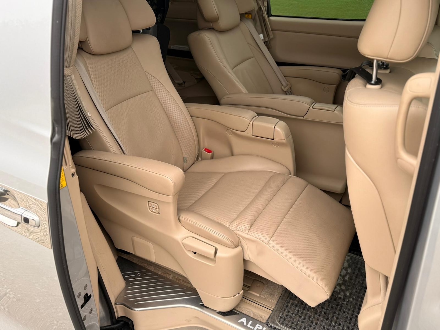 Used Toyota Alphard 2013 for sale - 76375461: Photo 14