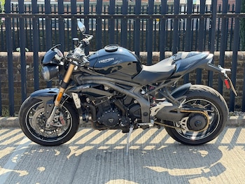 Used Triumph SPEED 2017 for sale - bike-78452358: Photo