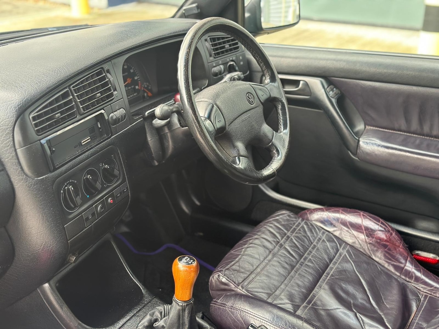 Used Volkswagen Golf 1997 for sale - 77226075: Photo 8