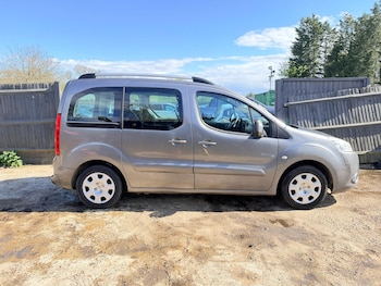 Used Peugeot Partner Tepee undefined for sale - 78313299: Photo