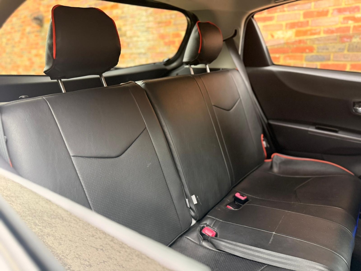 Used Toyota Yaris 2012 for sale - 77630955: Photo 15