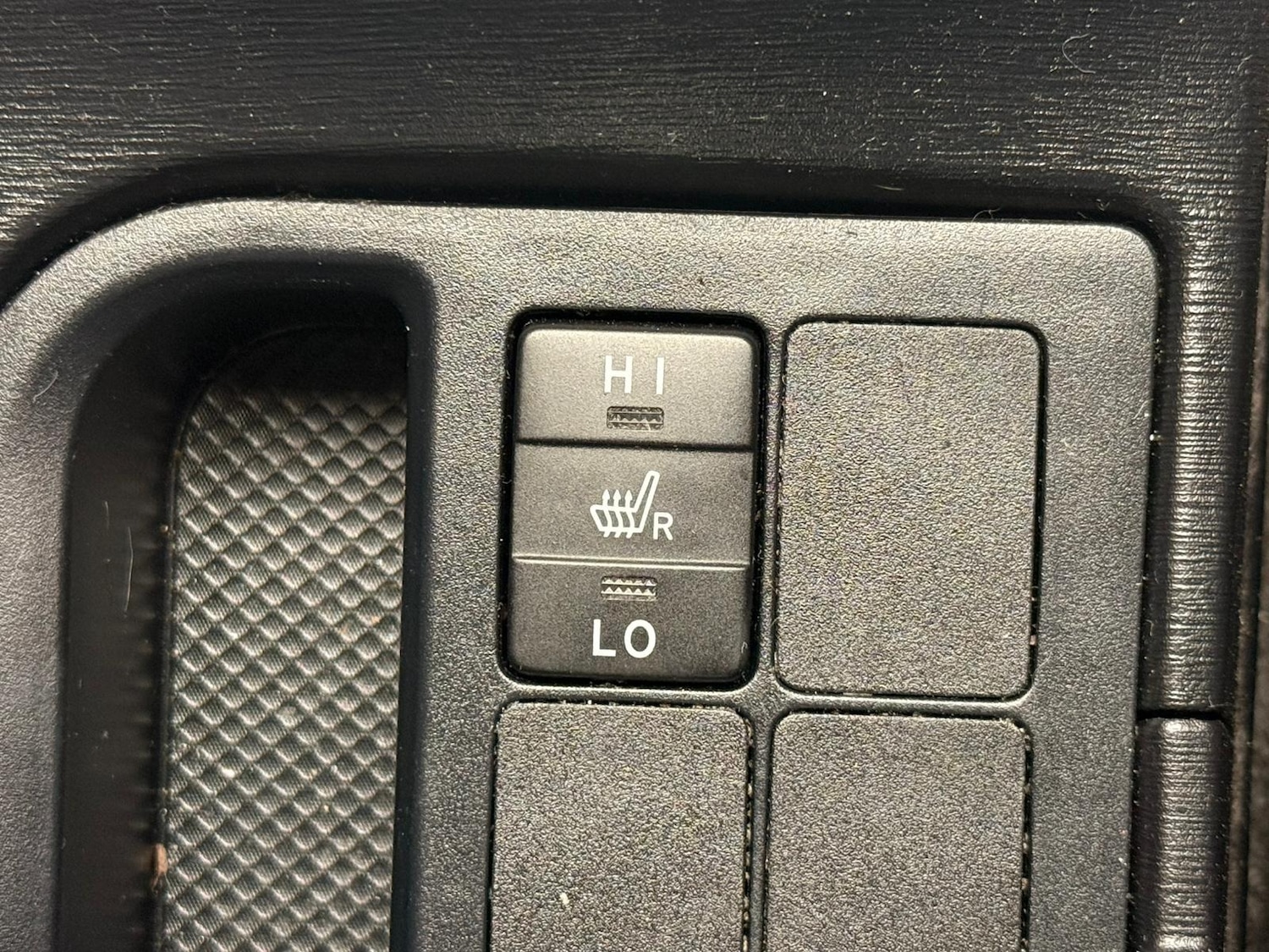 Used Toyota Yaris 2012 for sale - 77630955: Photo 18