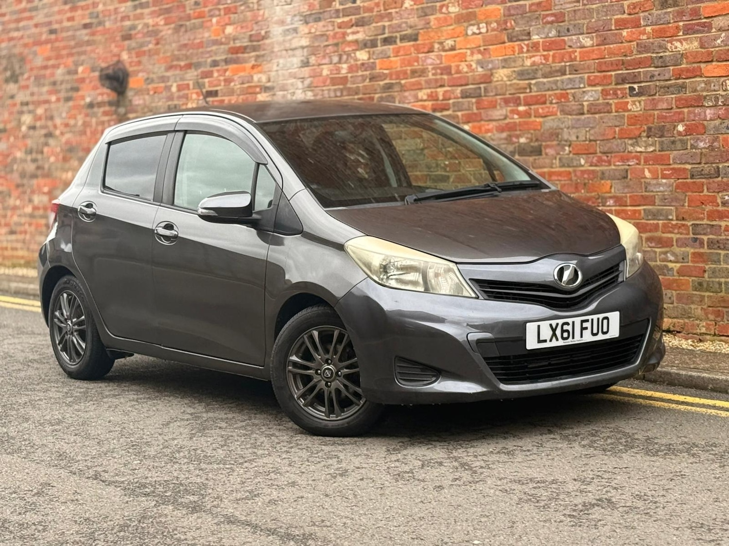 Used Toyota Yaris 2012 for sale - 77630955: Photo 2