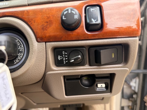 Used Nissan Other 2001 for sale - 75282673: Photo 16