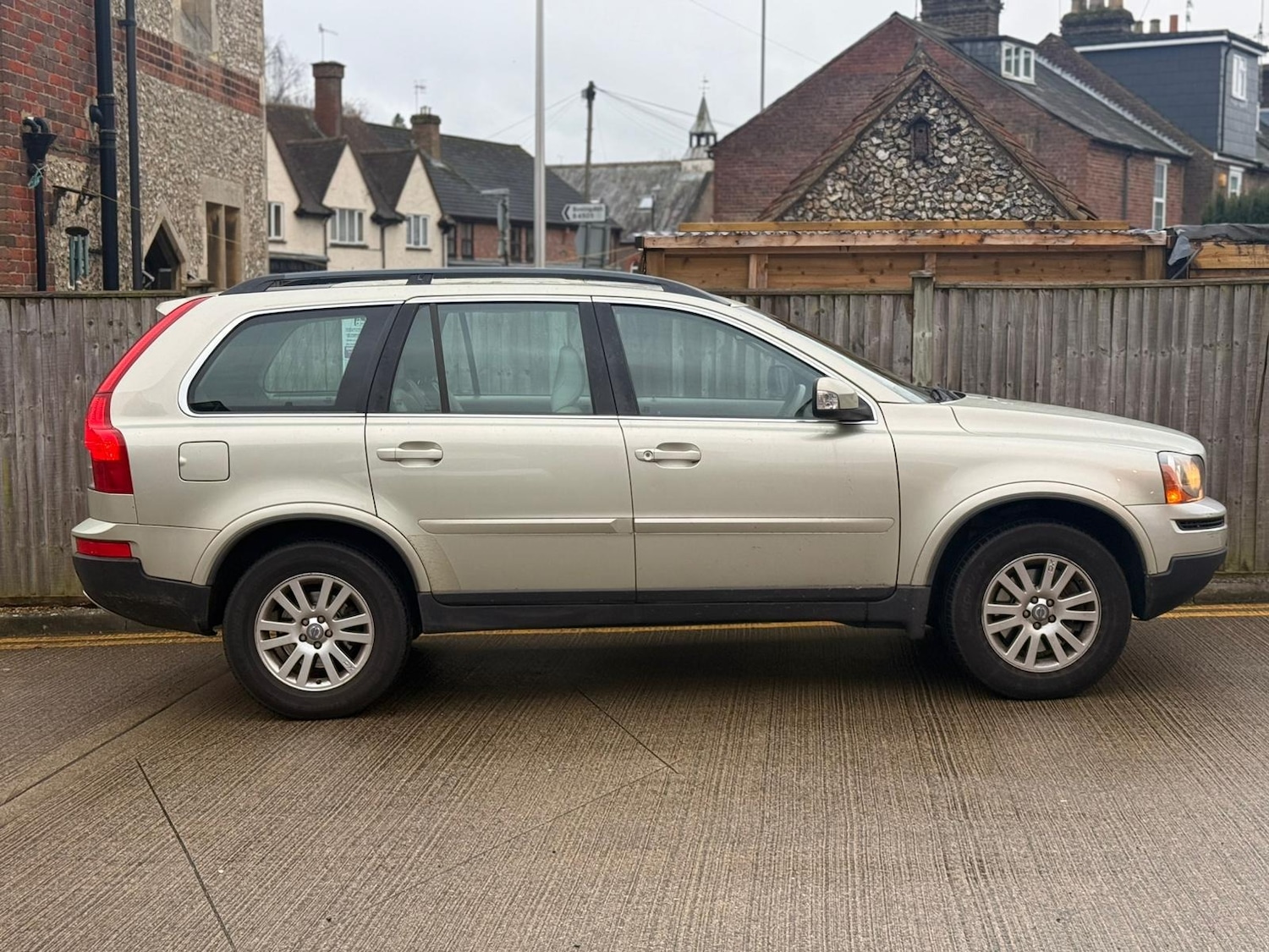 Used Volvo XC90 2007 for sale - 77537117: Photo 2