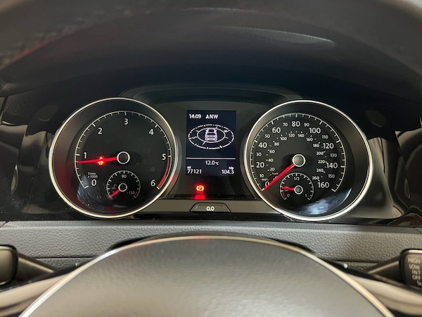 Used Volkswagen Golf 2017 for sale - 76014789: Photo 36