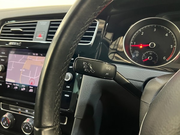 Used Volkswagen Golf 2017 for sale - 76014789: Photo 38