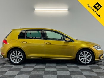 Used Volkswagen Golf 2017 for sale - 76014789: Photo 3