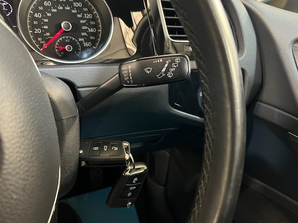 Used Volkswagen Golf 2017 for sale - 76014789: Photo 40
