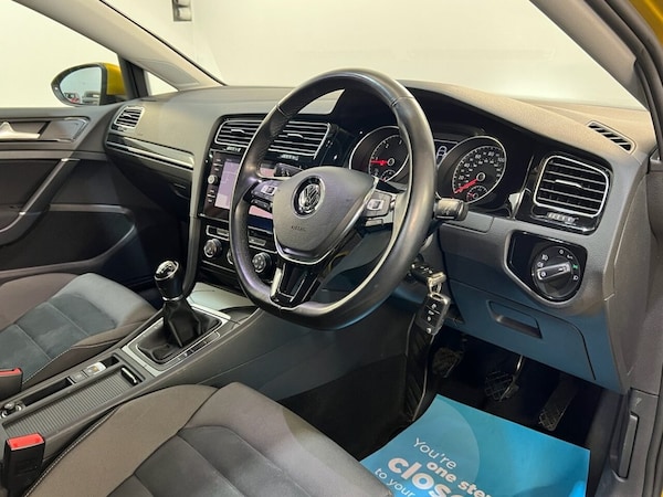 Used Volkswagen Golf 2017 for sale - 76014789: Photo 41