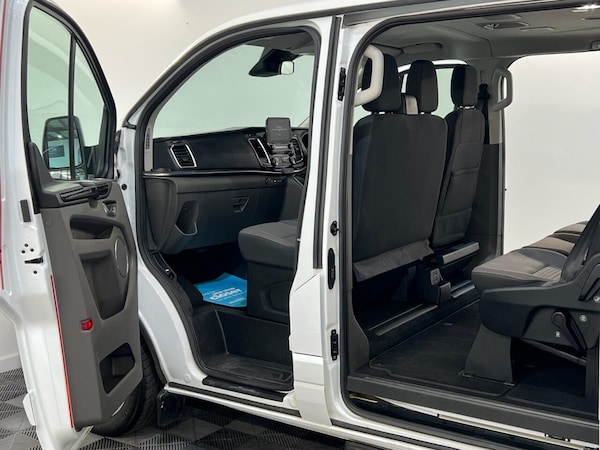 Used Ford Tourneo Custom 2019 for sale - 75728324: Photo 17
