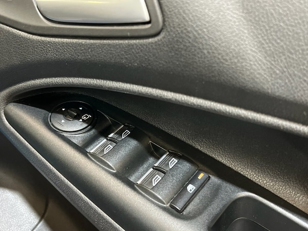 Used Ford Grand Tourneo Connect 2016 for sale - 76256601: Photo 41