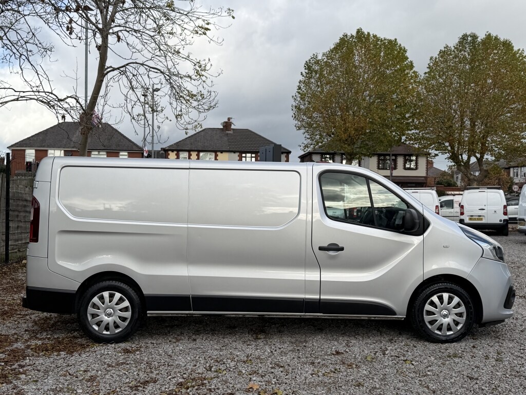 Used Renault Trafic 2018 for sale - 76483187: Photo 10
