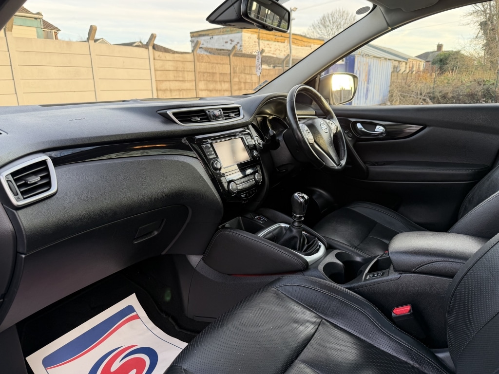 Used Nissan Qashqai 2015 for sale - 76656446: Photo 17