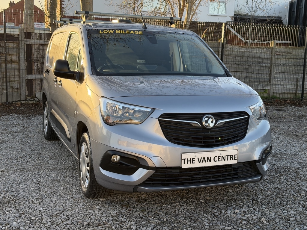 Used Vauxhall Combo 2022 for sale - 76749257: Photo 1