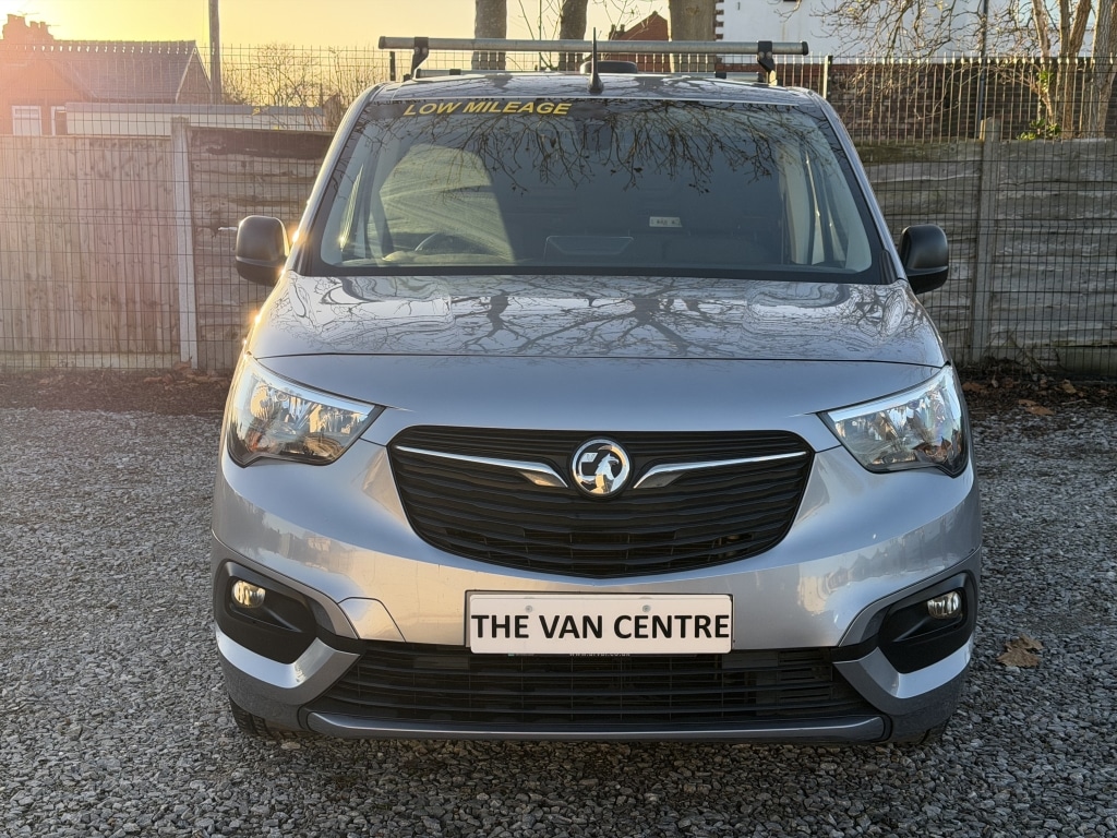 Used Vauxhall Combo 2022 for sale - 76749257: Photo 2