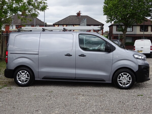 Used Vauxhall Vivaro 2022 for sale - 76182735: Photo 8