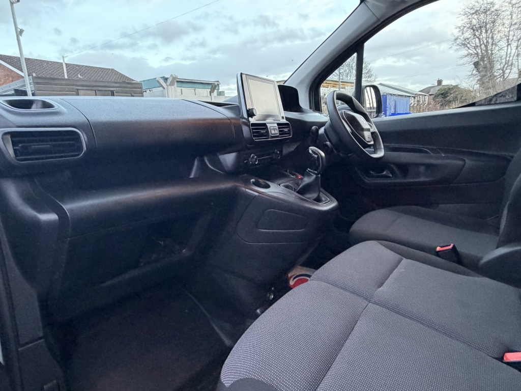 Used Peugeot Partner 2021 for sale - 76893385: Photo 16