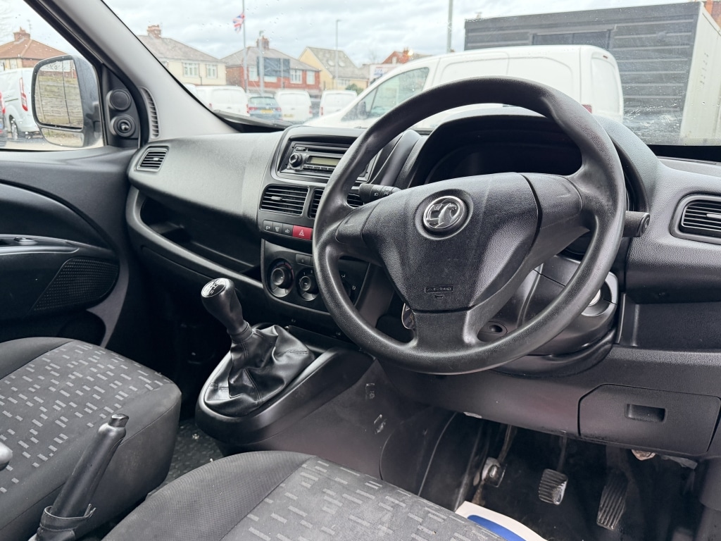 Used Vauxhall Combo 2017 for sale - 77837282: Photo 15