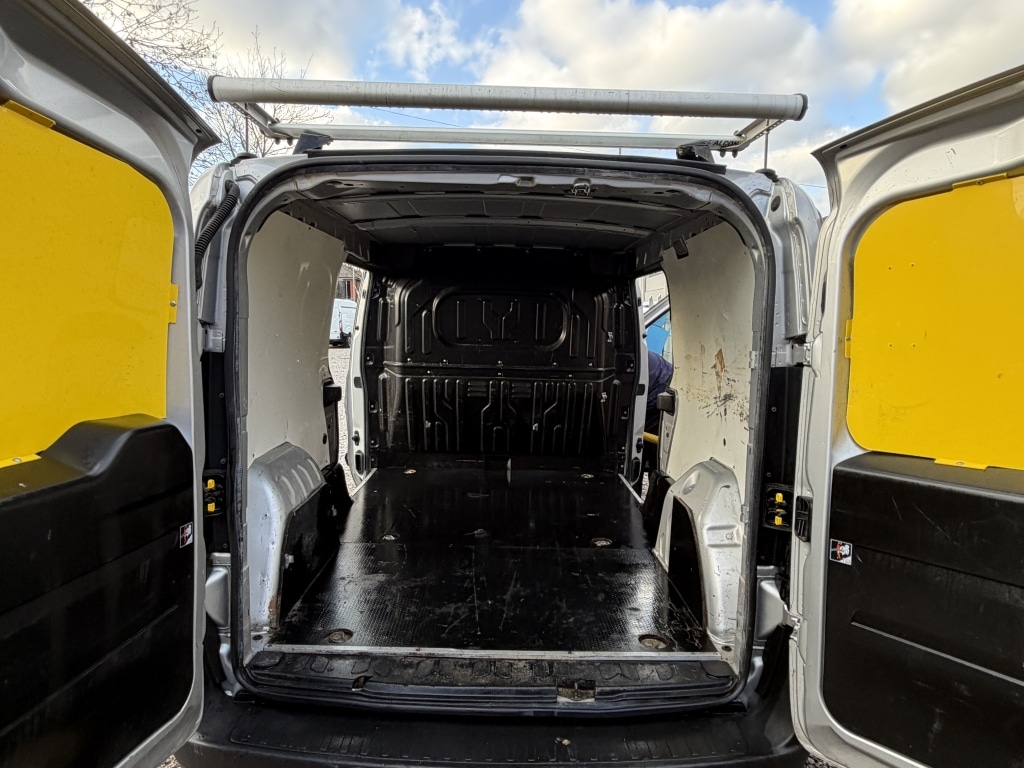Used Vauxhall Combo 2017 for sale - 77837282: Photo 19