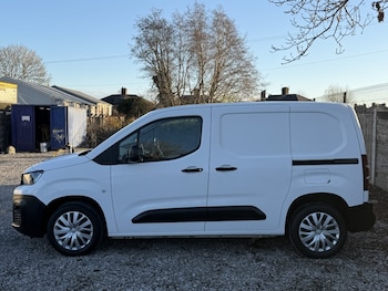 Used Peugeot Partner 2020 for sale - 76656444: Photo