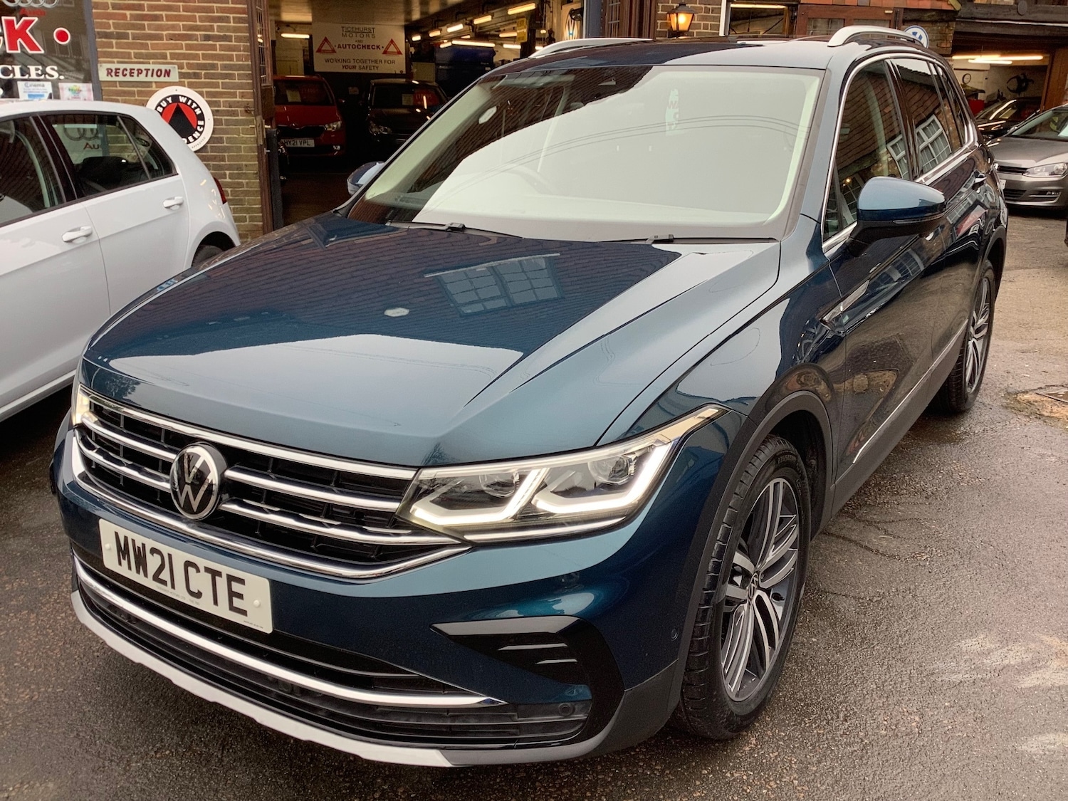 Used Volkswagen Tiguan 2021 for sale - 77702687: Photo 1