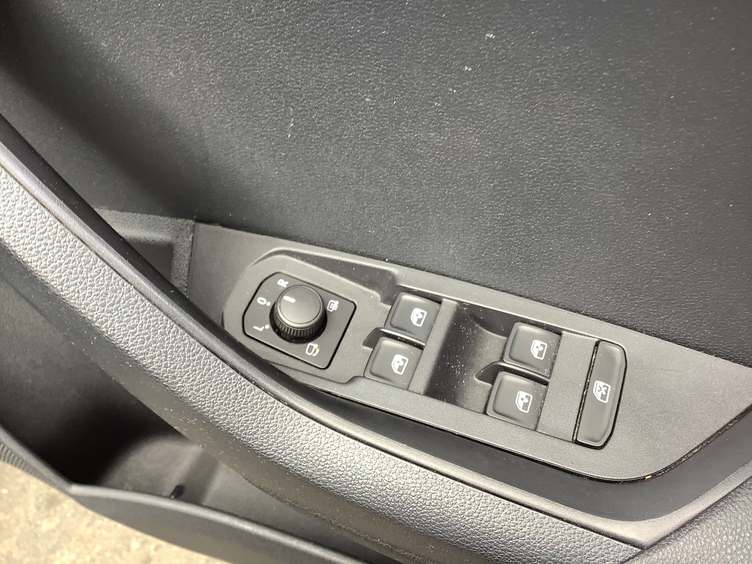 Used Skoda Karoq 2020 for sale - 76312388: Photo 11