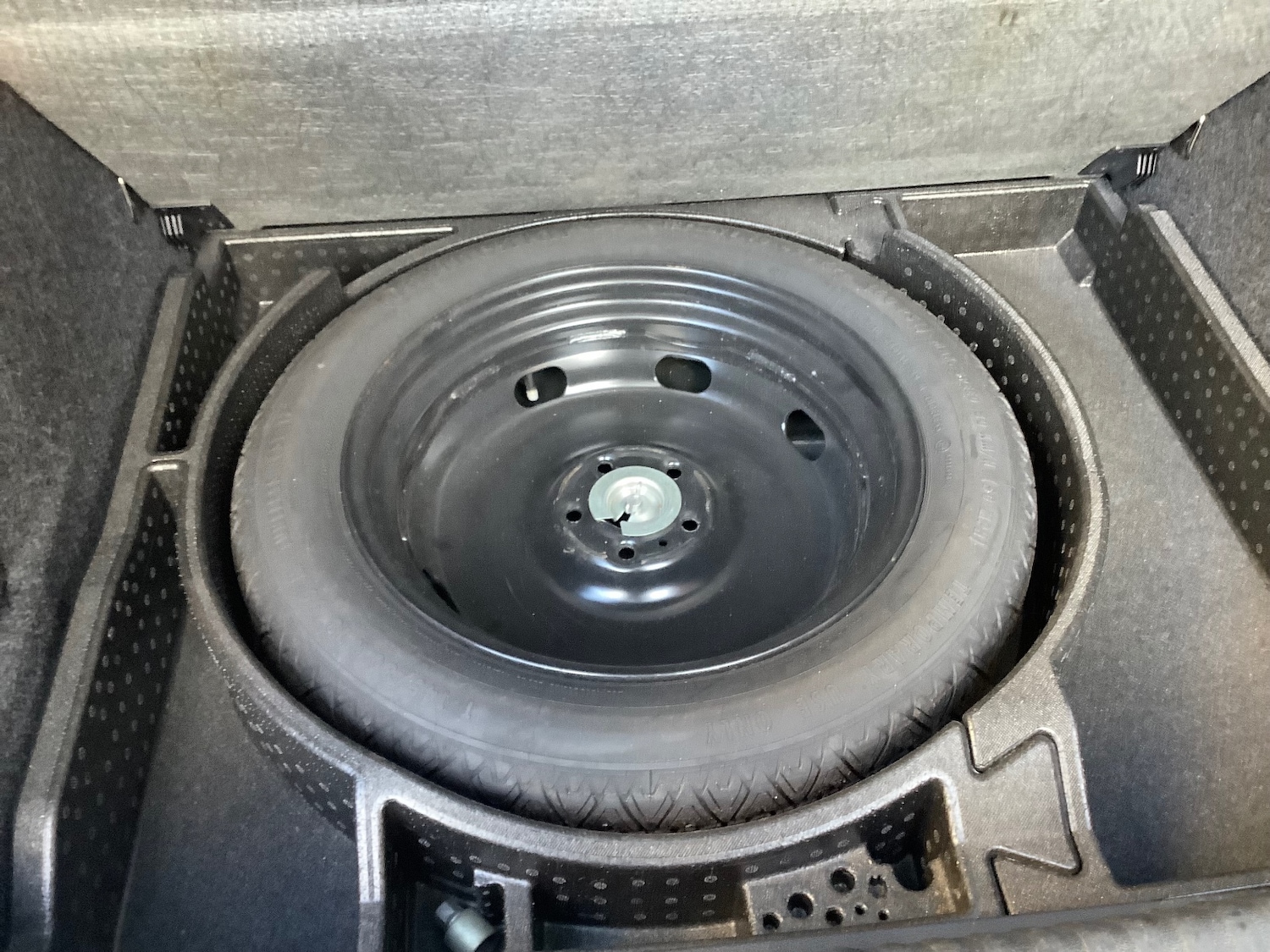 Used Volkswagen Tiguan 2014 for sale - 77095292: Photo 8