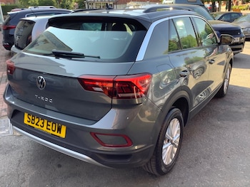 Used Volkswagen T-Roc 2023 for sale - 79161963: Photo