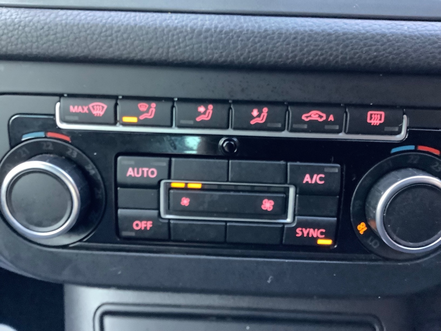 Used Volkswagen Tiguan 2014 for sale - 77786131: Photo 17