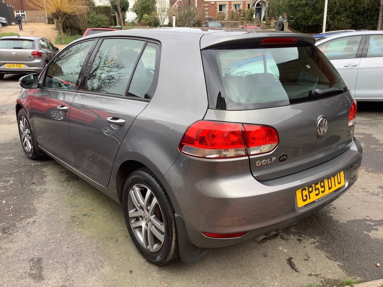 Used Volkswagen Golf 2010 for sale - 77739976: Photo 2