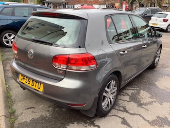 Used Volkswagen Golf 2010 for sale - 77739976: Photo